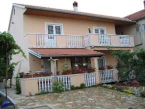 Apartments by the sea Kraj, Pasman - 14471